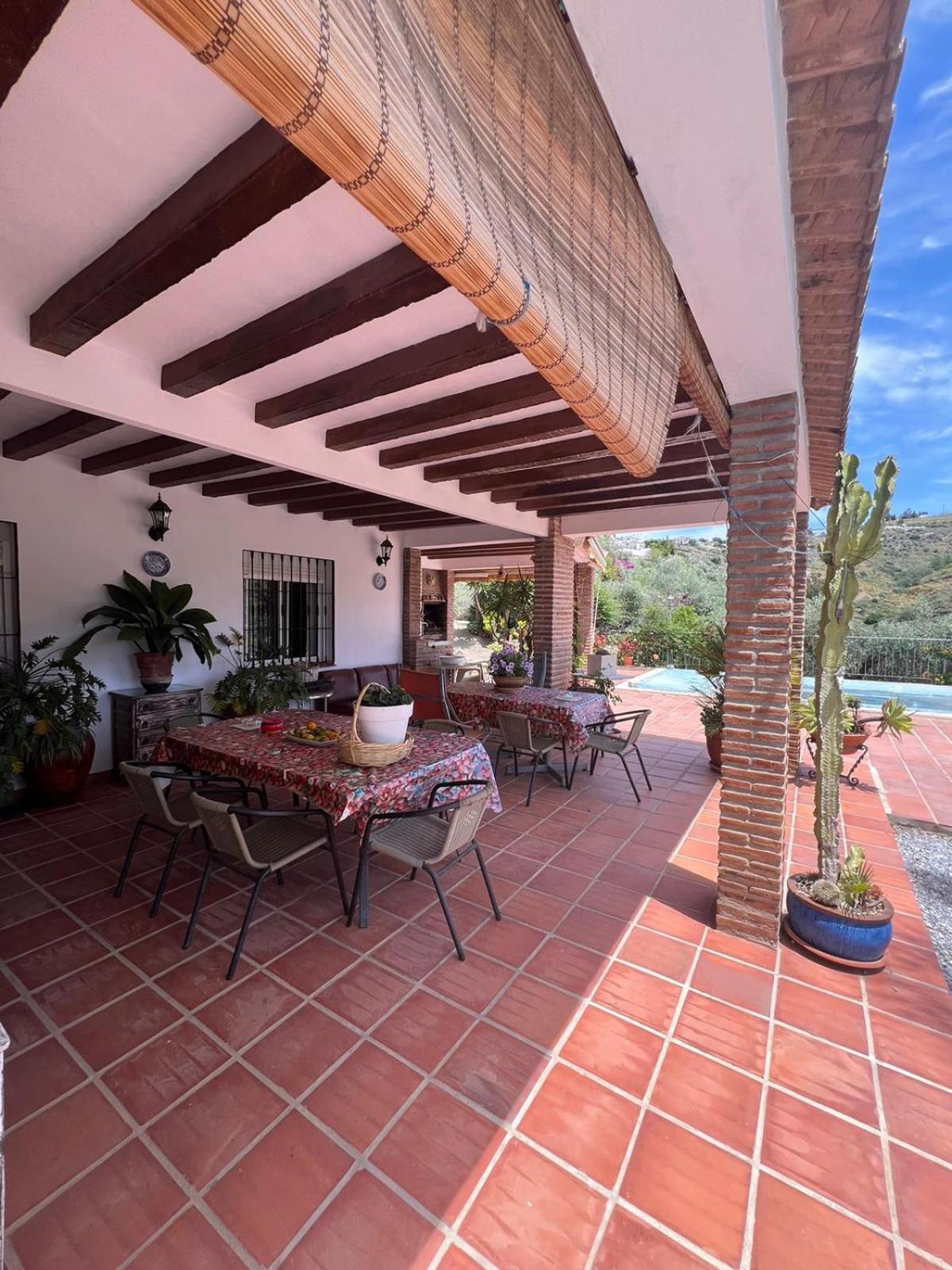Los Olivos 马拉加 外观 照片